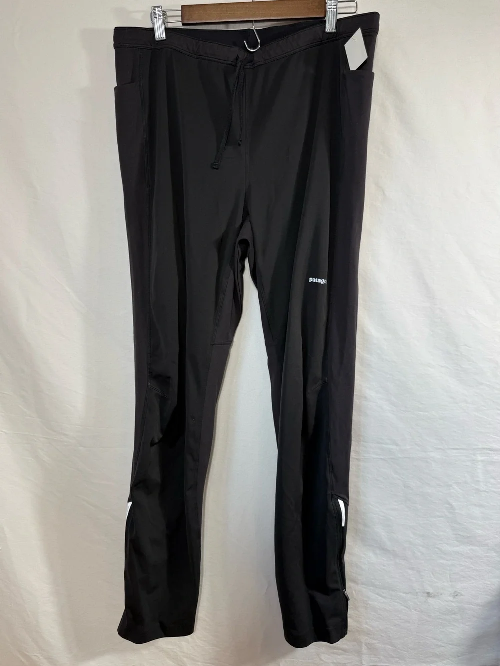 Patagonia Men's Terrebonne Joggers high-performance, ultra-lightweight pants.